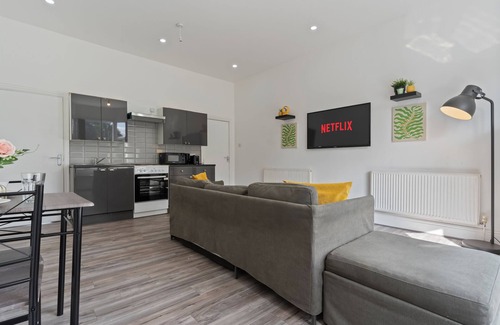 Edgbaston Apartment | Four-bedroom home 193 Hagley Road