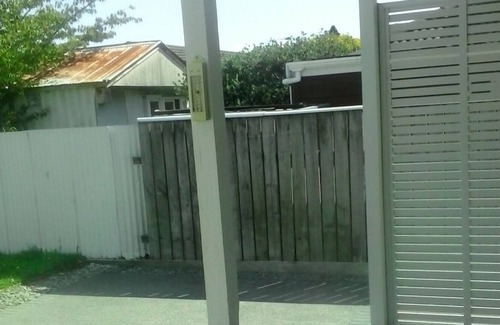 Lower Hutt House | Four bedroom home in same street as hospital in Lower Hutt City