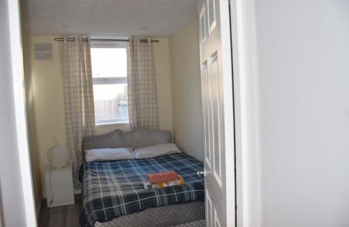 Waltham Forest House | Four Bedroom House Chandos Road