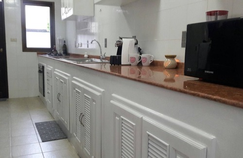 Choeng Mon House | FOUR BEDROOM HOUSE FISHERMAN'S VILLAGE BO PHUT BEACH *OUTSIDE JACUZZI * SLEEP 10