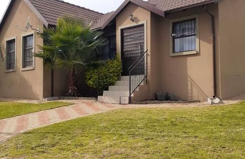 Centurion House | Four bedroom house in suburb.