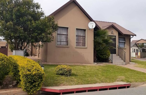 Centurion House | Four bedroom house in suburb.