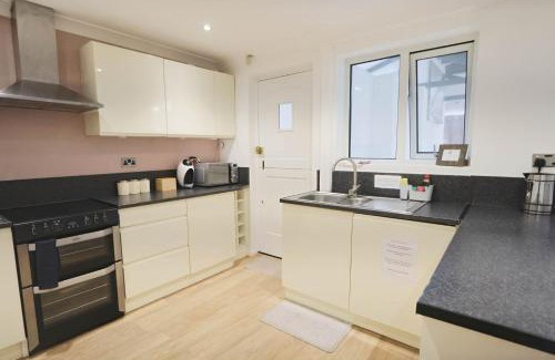 Cribbs Causeway House | Four bedroom House on Passage road