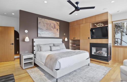 Mountain Village House | Four-Bedroom House