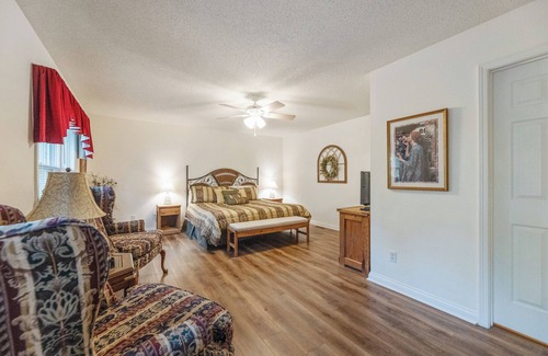 Grand Rivers Condo | Four Bedroom Hurst Haven Condo