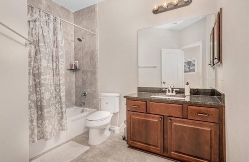Atascocita House | Four bedroom luxury home with luxury beds- sleeps 9