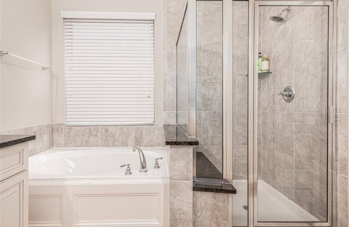 Atascocita House | Four bedroom luxury home with luxury beds- sleeps 9