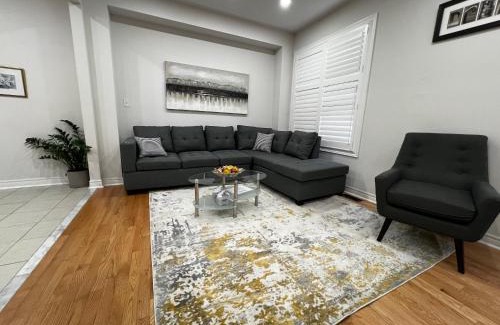 Halton Regional Municipality House | Four Bedroom Spacious House with Parking in Milton, Ontario