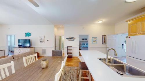 Pawleys Island House | Four Bedroom, Three Bath, Golf Villa, Scenic View