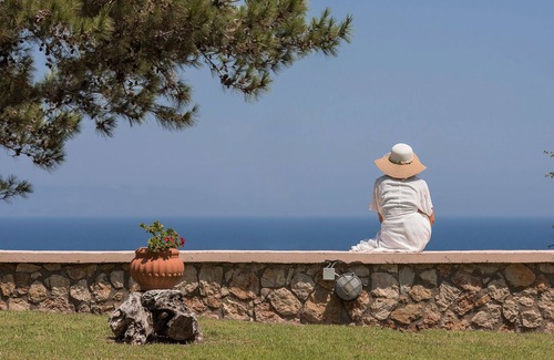 Asklipiio Villa | Four-Bedroom Villa with a Pool, 400m from the Beach!
