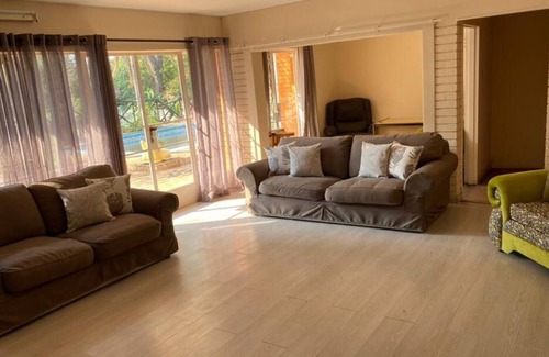 Bulawayo Apartment | Four bedroomed Villa in Morningside - 2035