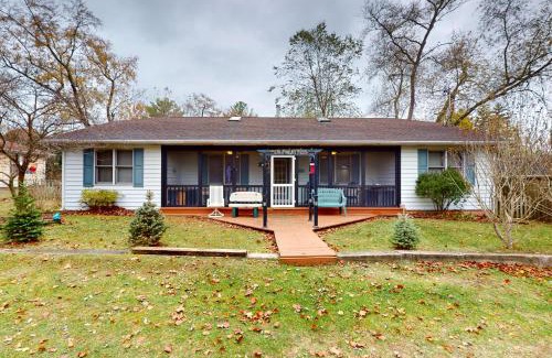 Lakeside House | Four Bedrooms & a Beach