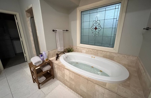 McAllen House | Four Bedrooms, Outdoor Kitchen, Minutes to Airport