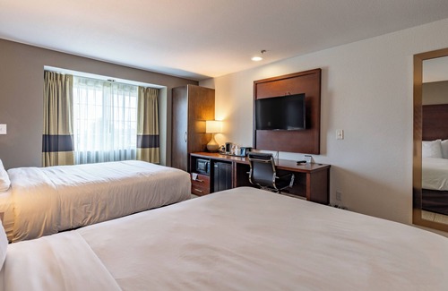 Aztec Hotel | Four Corners Inn & Suites