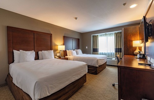 Aztec Hotel | Four Corners Inn & Suites