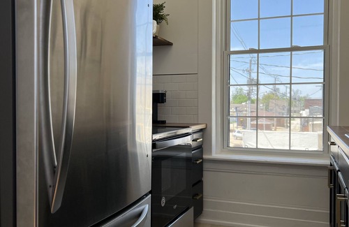 Vinton Apartment | Four Eleven Suites a Vintage Renovation in Downtown Vinton