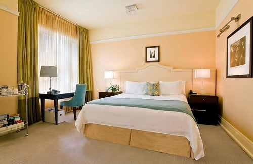 Goose Hollow Hotel | Four Luxe Accommodations, Pets Allowed, Minutes to Int'l Rose Test Garden!