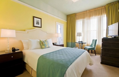 Goose Hollow Hotel | Four Luxe Accommodations, Pets Allowed, Minutes to Int'l Rose Test Garden!