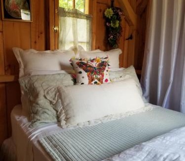 Gravenhurst Bed & Breakfast | Four Ninety Muskoka B & B