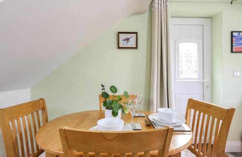 Kintbury House | Four Oaks