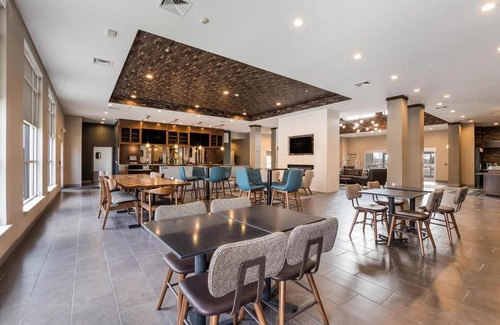 Simonton Lake Hotel | Four Points by Sheraton Elkhart