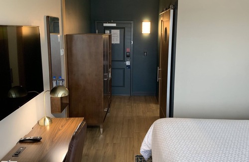 Aldine Hotel | Four Points by Sheraton Houston Intercontinental Airport