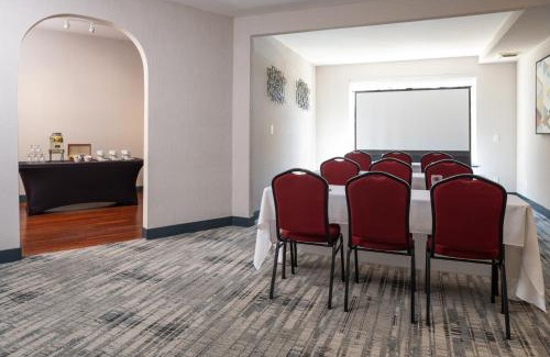 Langford Hotel | Four Points by Sheraton Victoria Gateway