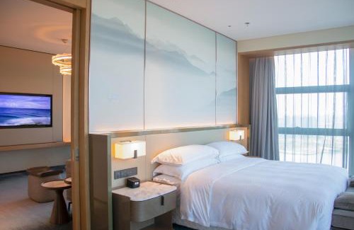 Jiangxia District Hotel | Four Points by Sheraton Wuhan, Jiangxia