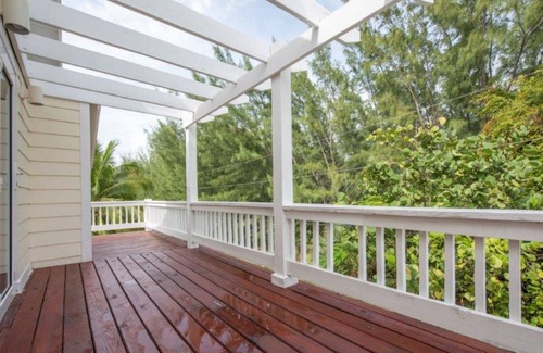 Governor's Harbour House | Four Points Suite by Eleuthera Vacation Rentals