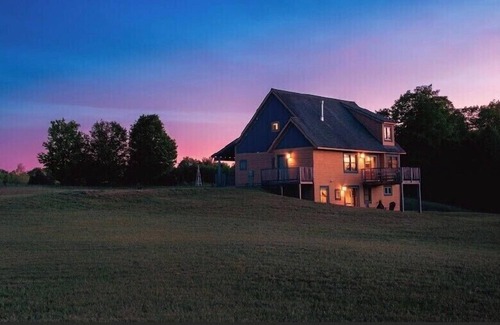 Mancelona Cabin | Four Season Cabin Great for Large Families and Groups