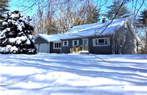 Chester House | FOUR SEASON HOME NEAR OKEMO