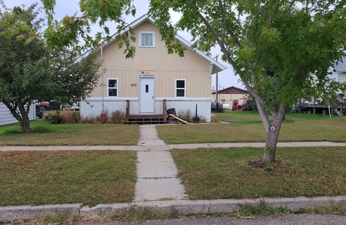Pollock House | Four Season Inn .Peaceful Town Living.four bedrooms