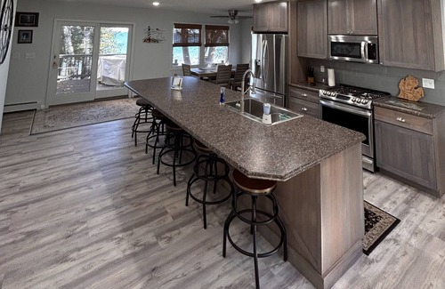 Alpena House | FOUR SEASON LAKE FRONT HOME - FAMILY HOLIDAYS