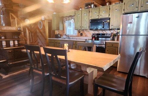 Forest CIty House | Four Season Lake Haven on East Grande Lake