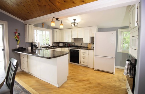 Sudbury District Cottage | Four Season Serene Lake House with Stunning Lake Views, Private Dock and Sauna.