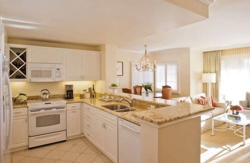 Aviara Resort | Four Seasons Aviara Luxury Villa: close to Nature, Beach Towns & Theme Parks