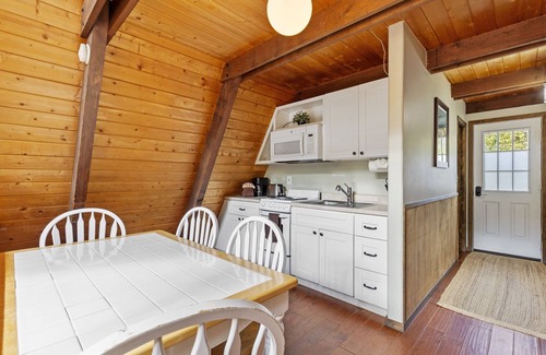 June Lake Cabin | Four Seasons Cabin 1 with enchanting forest views