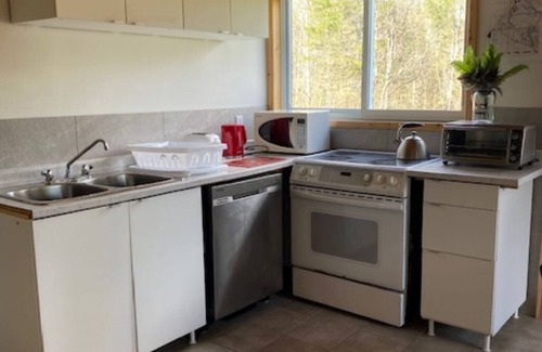 Dunchurch Cottage | Four seasons cottage escape. Beautiful place of privacy and wilderness.