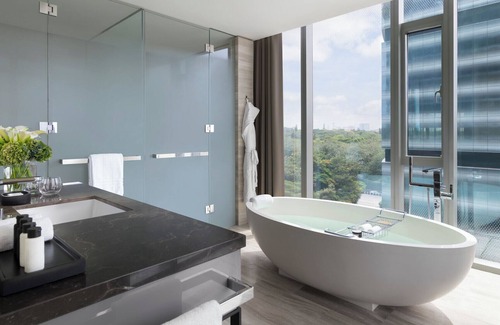 Bengaluru Hotel | Four Seasons Hotel Bengaluru at Embassy One