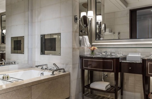 Cotai Hotel | Four Seasons Hotel Macao at Cotai Strip