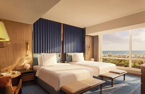 Worli Hotel | Four Seasons Hotel Mumbai