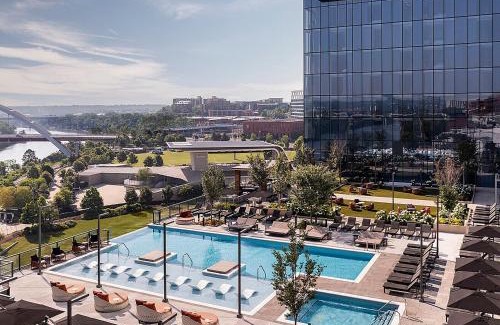 Sobro Hotel | Four Seasons Hotel Nashville
