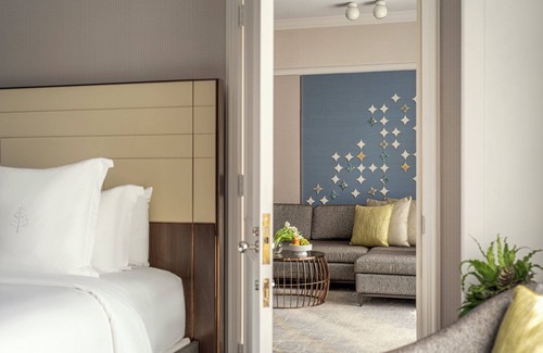 Orchard Hotel | Four Seasons Hotel Singapore