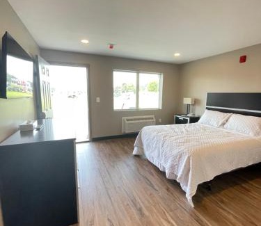 Gallipolis Ferry Hotel | Four Seasons Inn