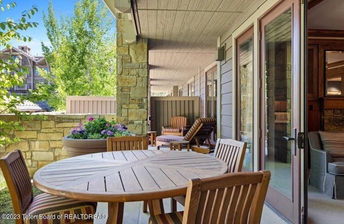 Granite Ridge Condo | Four Seasons Jackson Hole 3BR/3Bath Resort Property. Ski in and Ski out 5 Star