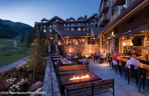 Granite Ridge Condo | Four Seasons Jackson Hole 3BR/3Bath Resort Property. Ski in and Ski out 5 Star
