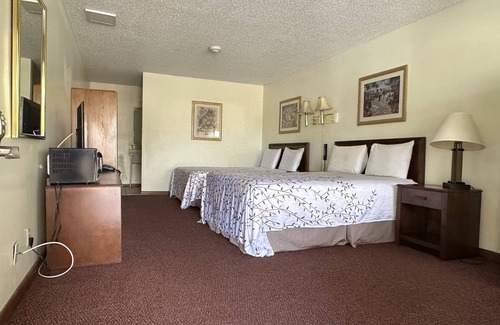 Mount Vernon Hotel | Four Seasons Motel