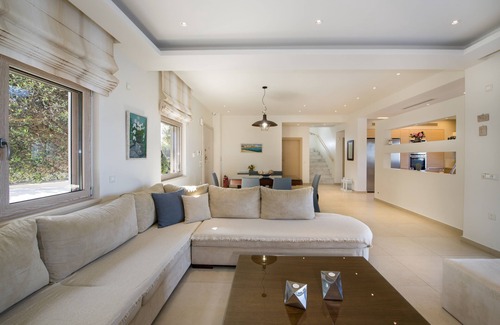 Gouvai Villa | Four Seasons private villa - seaview - big heated pool - gym - sport activities