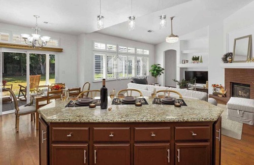 Greenacres House | Four Seasons Retreat on Windsor Park Dr #41844