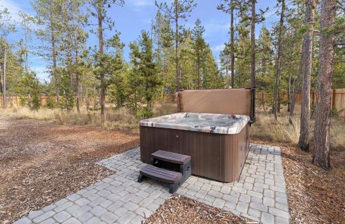 Oregon Water Wonderland House | Four Seasons Retreat